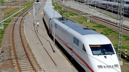 Die Deutsche Bahn erhöht die Preise.
