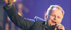 Er gibt alles. Herbert Grönemeyer hat sich auf der Bühne oft verletzt – Kreuzbandriss, Innenbandriss, Meniskusverletzung. Foto: dpa