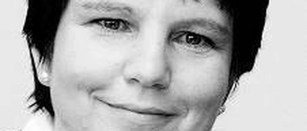 Ursula Weidenfeld ist freie Publizistin. Die Ökonomin war Chefredakteurin der Zeitschrift "Impulse" sowie stellvertretende Chefredakteurin und Chefin des Wirtschaftsressorts des Tagesspiegels.