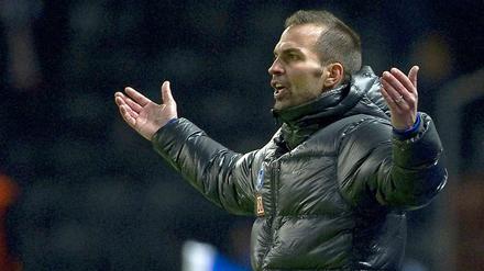 Noch ist die Zukunft von Hertha-Trainer Markus Babbel offen. Verlässt er die Hauptstadt nach der Hinrunde oder bleibt er bis zum Saisonende? Oder verlängert er womöglich doch noch seinen Vertrag in Berlin?