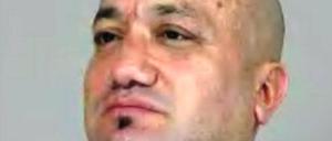 Die Polizei bittet um Mithilfe: Wer kennt Recep Aksu? Der 46-Jährige wurde auf offener Straße erschossen. 