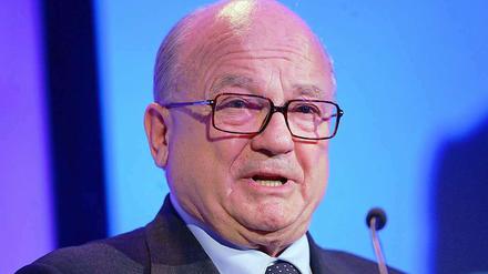 Hans-Jörg Rudloff, Verwaltungsratspräsident von Barclays Capital, kritisiert, dass der private Sektor nicht angemessen an der Bewältigung der Schuldenkrise beteiligt wird: „Die Schluderei geht hemmungslos weiter.“ 