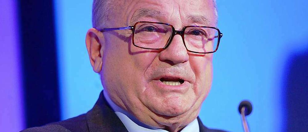 Hans-Jörg Rudloff, Verwaltungsratspräsident von Barclays Capital, kritisiert, dass der private Sektor nicht angemessen an der Bewältigung der Schuldenkrise beteiligt wird: „Die Schluderei geht hemmungslos weiter.“ 