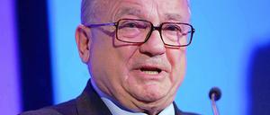 Hans-Jörg Rudloff, Verwaltungsratspräsident von Barclays Capital, kritisiert, dass der private Sektor nicht angemessen an der Bewältigung der Schuldenkrise beteiligt wird: „Die Schluderei geht hemmungslos weiter.“ 