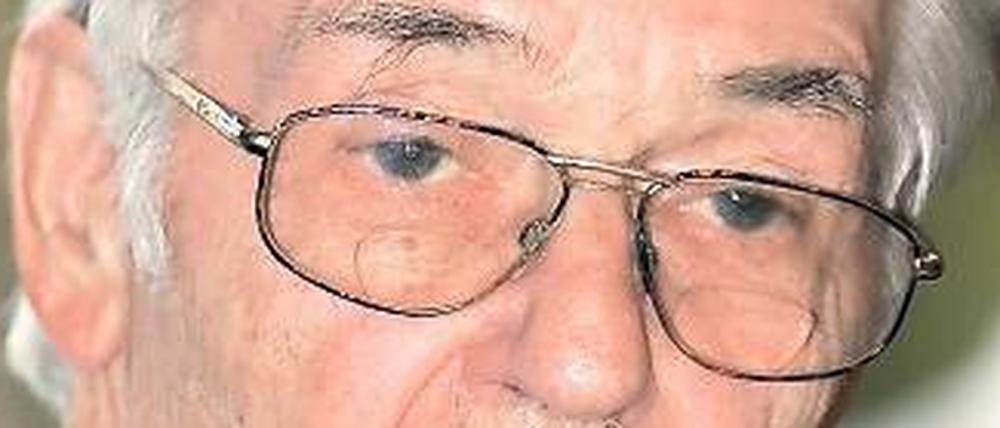 Horst-Eberhard Richter machte sich als Wissenschaftler zunächst auf dem Gebiet der Familientherapie einen Namen.