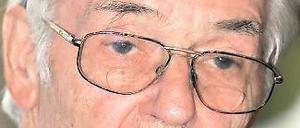 Horst-Eberhard Richter machte sich als Wissenschaftler zunächst auf dem Gebiet der Familientherapie einen Namen.