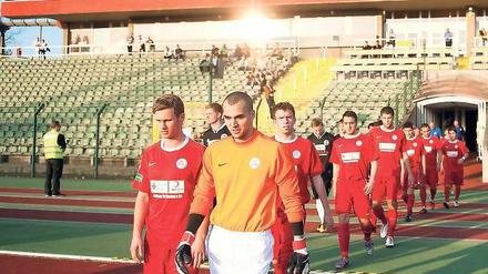 Im aufrechten Gang. Die Spieler von Türkiyemspor im April im Jahn-Sportpark. Nun steht der tiefe Fall bevor. 