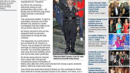 Laut "Mail on Sunday" soll Aidan Burley die Nazi-Uniform besorgt haben, die hier ein Partygast trägt. Der Tory-Abgeordnete bestreitet das.