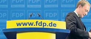Steile Karriere, flotter Abgang. Christian Lindner (32) vergangene Woche bei seiner Rücktrittserklärung in Berlin.