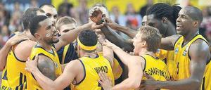 Hand in Hand. Albas Basketballprofis haben derzeit sichtlich Spaß an ihrer Arbeit.