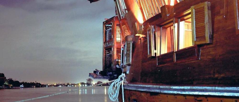 Luxus in Teak. Touren auf der „Anatara Song“ führen in ein beschauliches Thailand. Das Schiff startet in Bangkok – und kehrt nach drei Tagen wieder dorthin zurück. Foto: laif