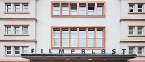 Vornehmes Weiß: Kino in Aschersleben.