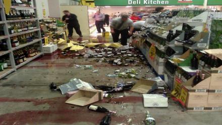 In diesem Supermarkt in Christchurch fielen Flaschen aus den Regalen.