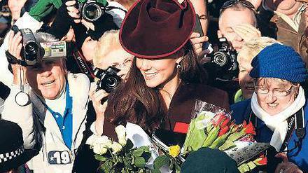 Trendsetterin. Zum öffentlichen Auftritt von Catherine, Herzogin von Cambridge, gehört das Kleidungsstück unbedingt dazu. Foto: Reuters