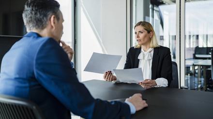 Die Lage auf dem Arbeitsmarkt entspannt sich. Nicht so aber die Arbeitssuchenden; immer mehr von ihnen fürchten sich vor einem Bewerbungsgespräch.