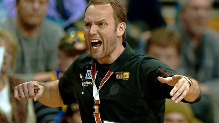 Danke für den Kampf: Füchse-Trainer Dagur Sigurdsson meint nicht sich, sondern die ersatzgeschwächten Melsunger. 