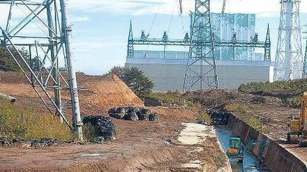 Schock für den Finanzmarkt. Die Atomkatastrophe in Fukushima löste im März 2011 ein Beben an der Börse aus. Die Energiebranche geriet weltweit in Turbulenzen. Foto: dpa