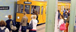 Mehr Fahrgäste, weniger Geld: Wenn der Einnahmeaufteilungsvertrag geändert wird, zieht die BVG den Kürzeren.