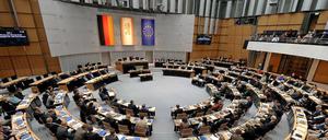 Das Berliner Abgeordnetenhaus konstituiert sich - fünfeinhalb Wochen nach der Wahl.