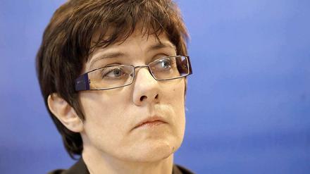 Die saarländische Ministerpräsidentin Annegret Kramp-Karrenbauer (CDU) muss sich einen neuen Koalitionspartner suchen. 