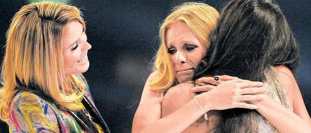 Große Gefühle gab’s im Finale von „Germany’s Next Topmodel“ 2011, hier mit Jurorin Heidi Klum (l.), Gewinnerin Jana Beller (M.) und der Zweitplatzierten Rebecca Mir.