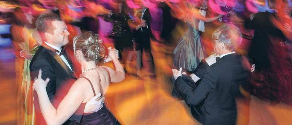Den Dreh raus. Nach kurzer Feiertagspause nimmt die Berliner Ballsaison wieder Tempo auf. Der traditionsreiche Presseball macht den Anfang. Foto: Eventpress Herrmann