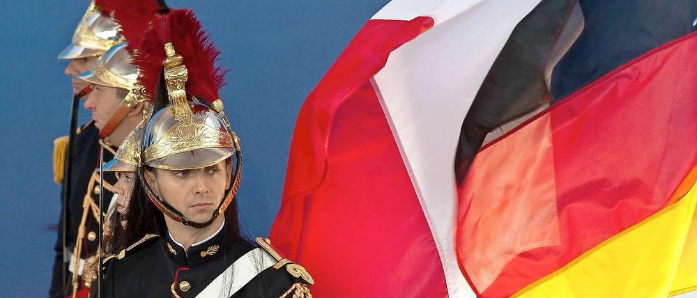 Frankreich und Deutschland galten bisher als stärkste Wirtschaftsmächte der Euro-Zone. Nach der Herabstufung der Kreditwürdigkeit Frankreichs bleibt Deutschland allein an der Spitze zurück.