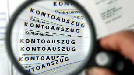 Immer öfter fragen die Behörden Kontodaten.