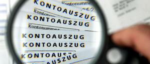 Immer öfter fragen die Behörden Kontodaten.