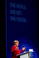 Merkel spricht auf dem Internet Governance Forum der Vereinten Nationen in Berlin.