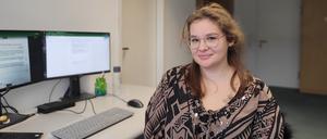 Vivien Schw., 22, lernt den Beruf Fachangestellte für Medien -und Informationsdienste.