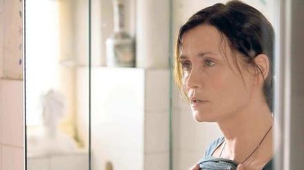 Tief in die Seele geblickt. Kommissarin Hannah Mangold (Anja Kling) kehrt nach neun Monaten in der Psychiatrie in ihren Job beim Morddezernat zurück. Foto: Sat1