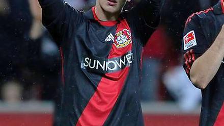 Lars Bender bewahrte Bayer Leverkusen mit seinem Kopfballtor vor einem Fehlstart.