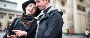 Richtig so. Die Besitzerin wischt und zeigt nur die vorzeigbaren Fotos. 