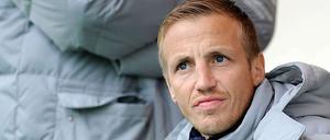 Michael Thurk auf der Ersatzbank beim FC Ausgburg.