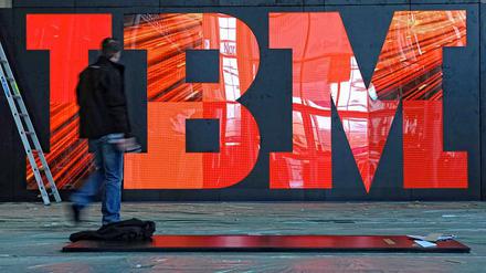 Technologieriese IBM will Stellen streichen.