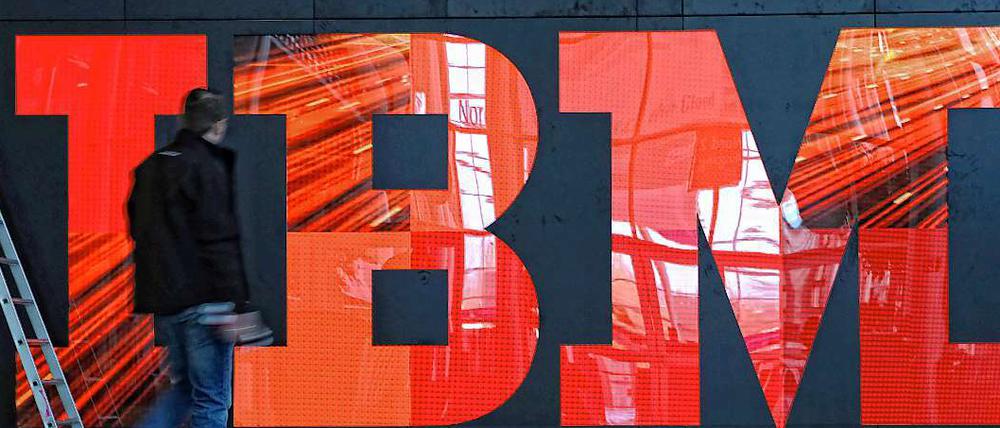 Technologieriese IBM will Stellen streichen.