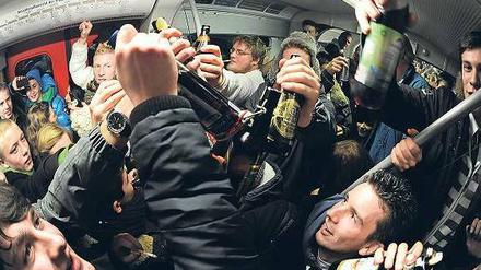 Ich weiß, was du letzten Winter getan hast. Party-Fotos ins Netz zu stellen, ist bei vielen Nutzern sehr beliebt. Doch so mancher möchte sie dort später nicht mehr sehen. 