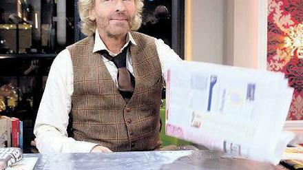 He, Annette. Thomas Gottschalk gibt zu, dass in seiner Vorabendshow, die zuletzt 1,4 Millionen Zuschauer hatte, nicht alles rund läuft, auch nicht die Sache mit den Gästen. 