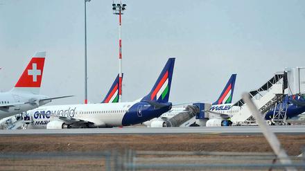 Die ungarische Fluglinie Malev muss wegen unbeglichener Rechnungen den Betrieb einstellen.