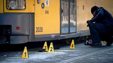 Der Unfallort auf der Prenzlauer Allee in Höhe Metzer Straße. 