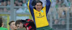 Mach's wie Gabor: Tim Wiese hat sich in Sachen Strafraumbeherrschung und Outfit von Gabor inspirieren lassen. Nicht Zsa-Zsa, sondern Kiraly.