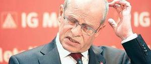 IG-Metall-Chef Berthold Huber bereitet vor allem die Leiharbeit Kopfzerbrechen. Foto: dapd