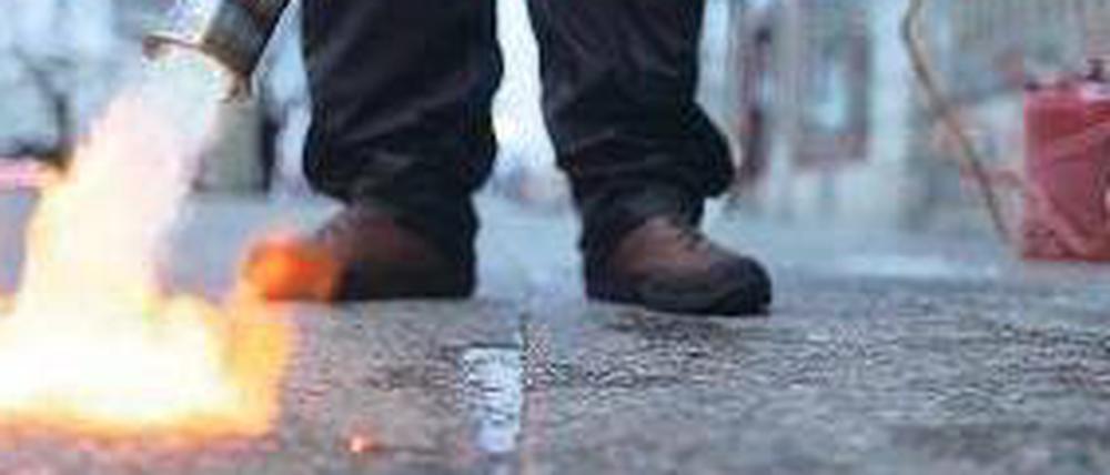 Fußbodenheizung. Schneebeseitigung für einen Filmdreh in Friedrichshain.