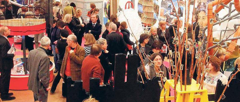 Aus glanzvollen Tagen. Die Vernissage von Agathe Snows „All Access World“ im Januar 2011