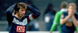 Lewan Kobiaschwili scheint zu grübeln, wo und wann Hertha die Fähigkeit zum Siegen verloren hat.