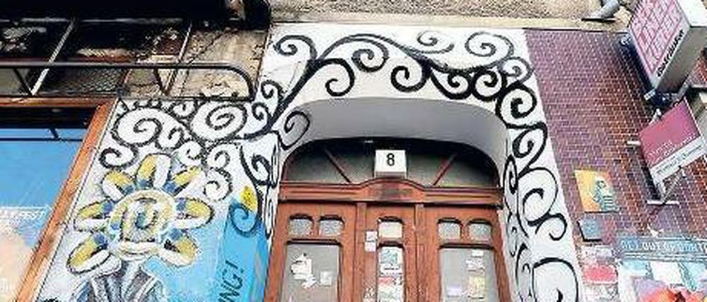 Schläge im Kiez. Die Bewohner des Hausprojekts werden bedroht. 