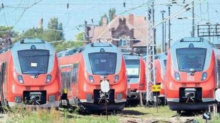 Mit Verspätung. Gebaut sind viele der neuen Fahrzeuge längst – wegen technischer Mängel will die Bahn sie aber nicht abnehmen.