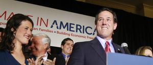Ein stolzer Rick Santorum vor seinen Anhängern in Missouri.