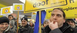 Flughafengegner protestierten schon am Wochenende gegen den neuen Großflughafen. 